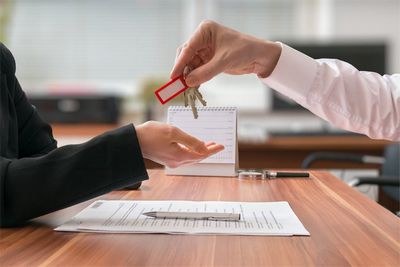 Как оформить сделку купли-продажи квартиры 
