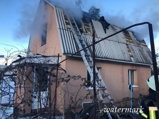 Спасатели рассказали детали пожара, взбудоражившего Киев(фото)