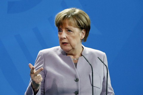 Меркель опровергла слушки о разладе между Берлином и Парижем