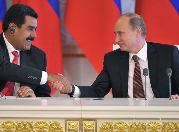 Нефтяные братии Венесуэлы переводят банковские счета своих предприятий в российский банк