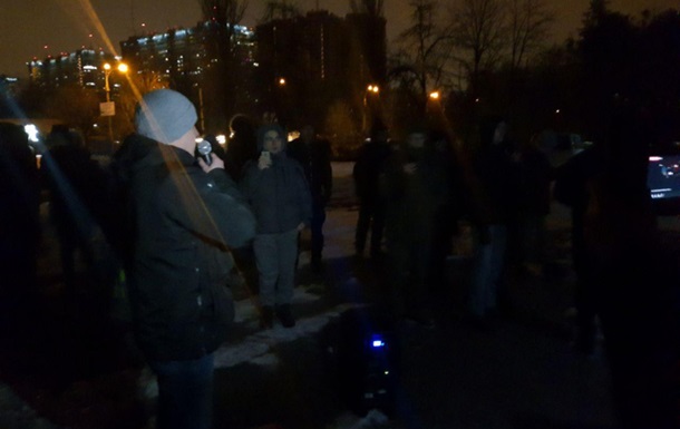 К дому Авакова приехали активисты