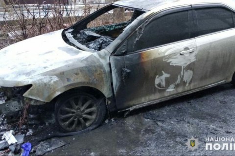 Безвестные сожгли автомобиль секретаря горсовета Покровска
