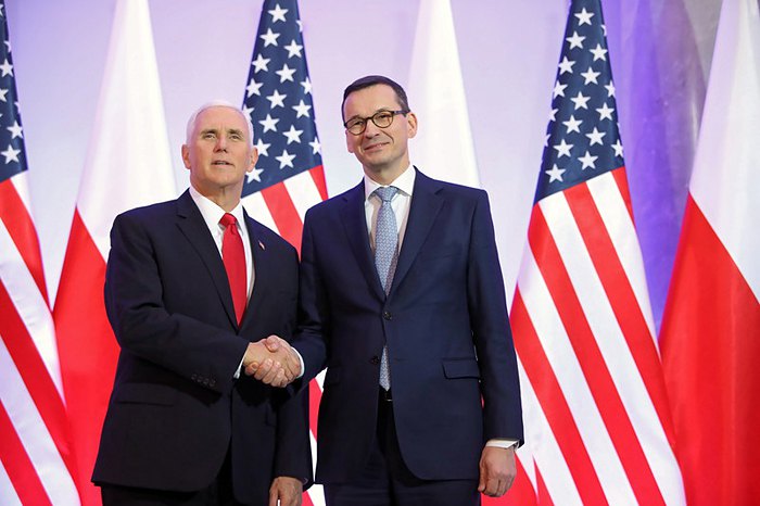 Польща: тиждень дивної дипломатії