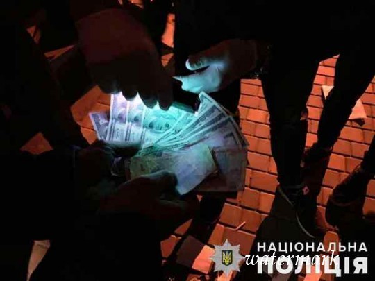 Таможня дает добросердечно за взятку: в Одессе застопорили основного госинспектора(фото)
