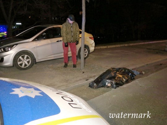 На Голосеевском проспекте в Киеве погиб пешеход, убийцу разыскивают