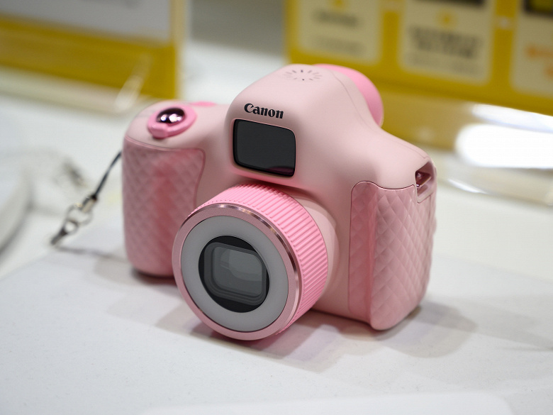 Бражка Canon показала на CP+ концептуальную фотокамеру