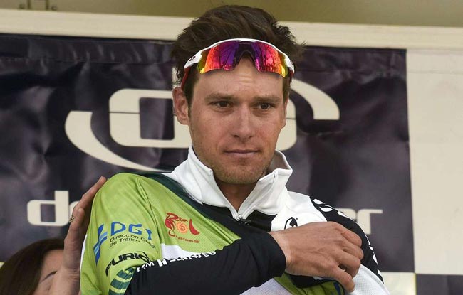 Два австрийских велогонщика отстранены по обвинению в применении допинга
