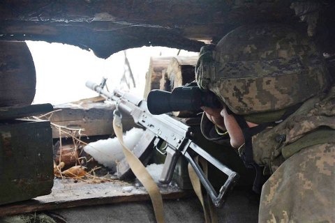 За сутки боевики девять один обстреляли позиции ВСУ на Донбассе
