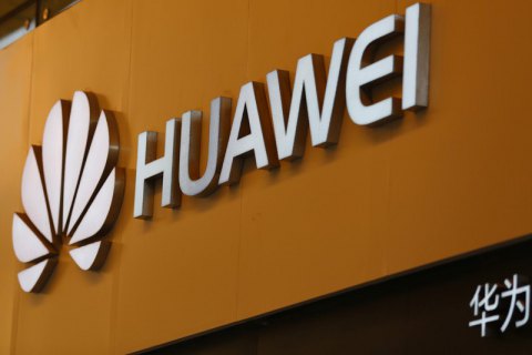 Huawei подала в суд на США из-за обвинений в шпионаже