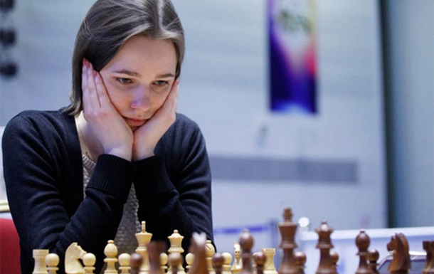 Украинские шахматистки сыграли вничью со сборной России на чемпионате мира