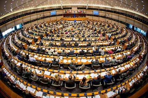 Европарламент встретил резолюцию о войне с российской пропагандой