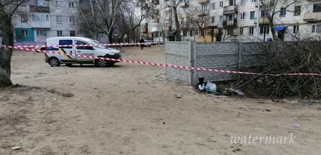 У Донбасі на смітнику знайшли труп немовляти