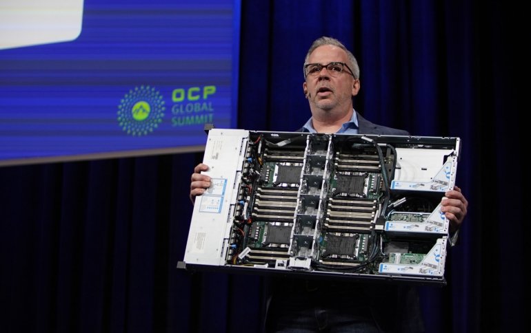 Бражка Intel представила референсный дизайн сервера с возвышенной плотностью компоновки