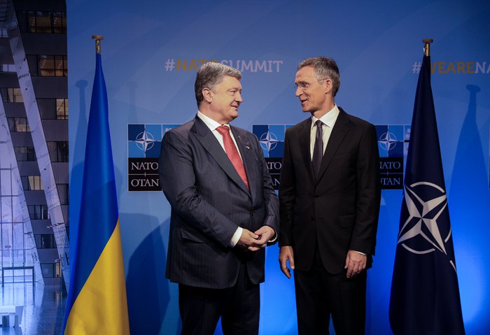 Зачем Петро Порошенко в послании генсеку НАТО вспомянул о ПДЧ?