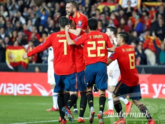 Испанцы благодаря голу с пенальти обставили дома Норвегию: видеообзоры матчей отбора Евро-2020