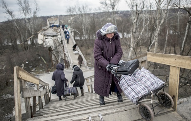 Киев восстановит разрушенный мост в Станице Луганской