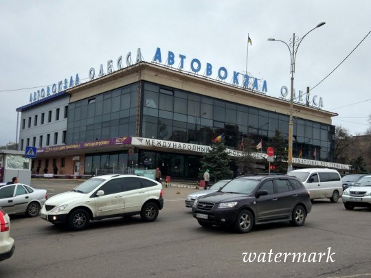 В Одессе косой уголовник «заминировал» интернациональный автовокзал