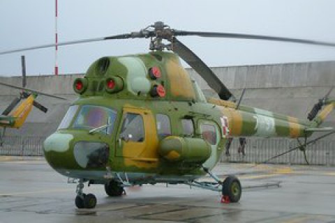 В Чугуеве аварийно засел военный Ми-2, члены экипажа не пострадали