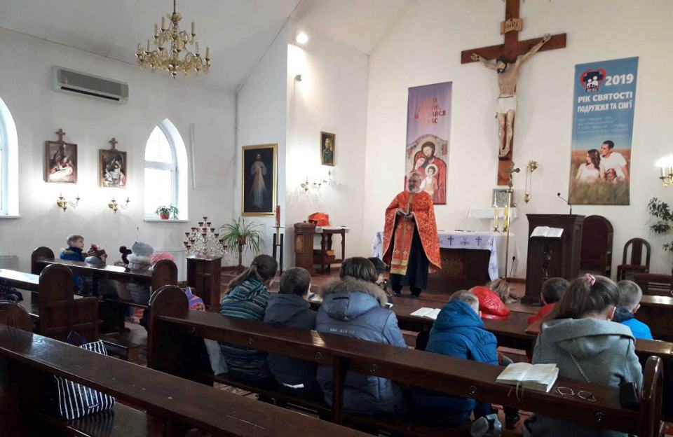Вісті з Полтави - У Полтаві проходить табір «Канікули з Ісусом» для дітей греко-католиків