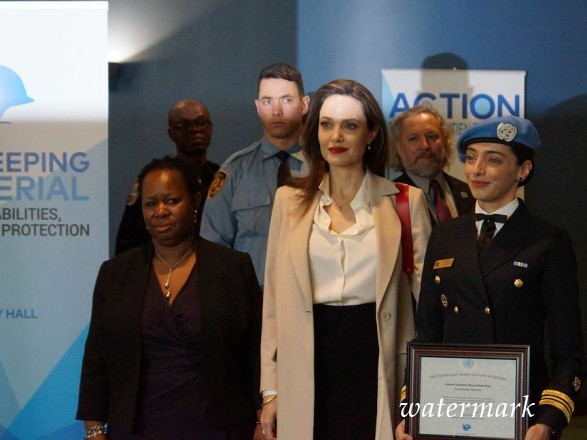 Анджелина Джоли призвала к увеличению числа баб в миротворческих миссиях ООН