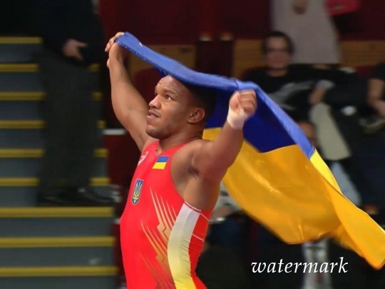 Украинец Беленюк третий один в карьере стал чемпионом Европы(видео)
