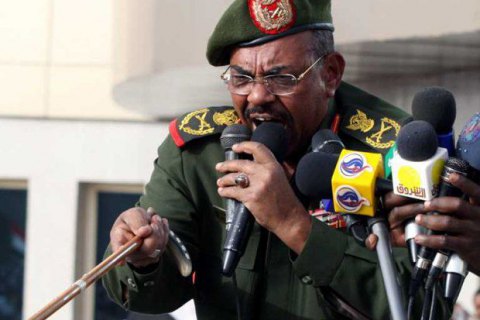 Президент Судана, какой возглавлял местностью почитай 30 лет, ретировался в отставку