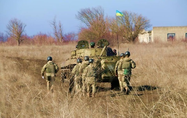 На Донбассе за день шесть обстрелов, потерь нет