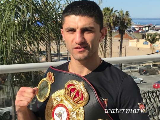 Непобедимый украинский боксер проведет защиту чемпионского пояса в Киеве: наименовано имя соперника