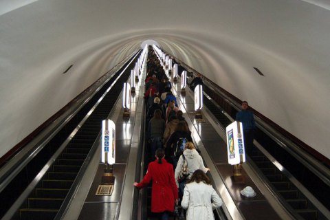 Из-за дебатов в Киеве затворили три станции метрополитен(Освежено)