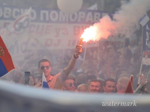 В Белграде миновал массовый митинг в поддержку президента Вучича