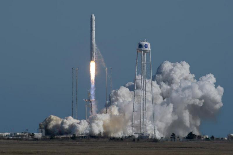 Американо-украинская ракета Antares вывела на орбиту корабль с грузом для МКС