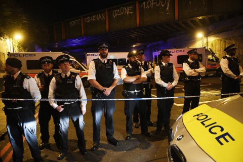 Лондонская полиция застопорила более 1000 сторонников