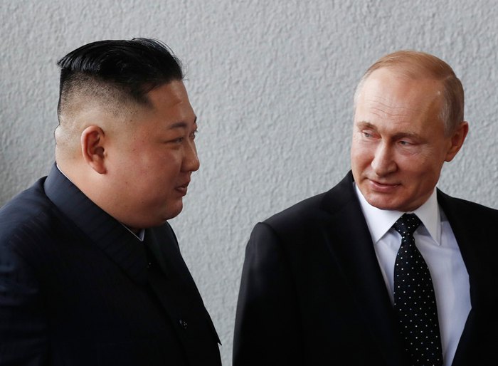 Во Владивостоке началась встреча Путина и Ким Чен Ына