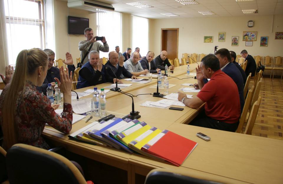 Вісті з Полтави - Бюджетна комісія продовжує боротися за інтереси місцевих махин та розкриває фінансові та службові зловживання керівництвом обласної ради