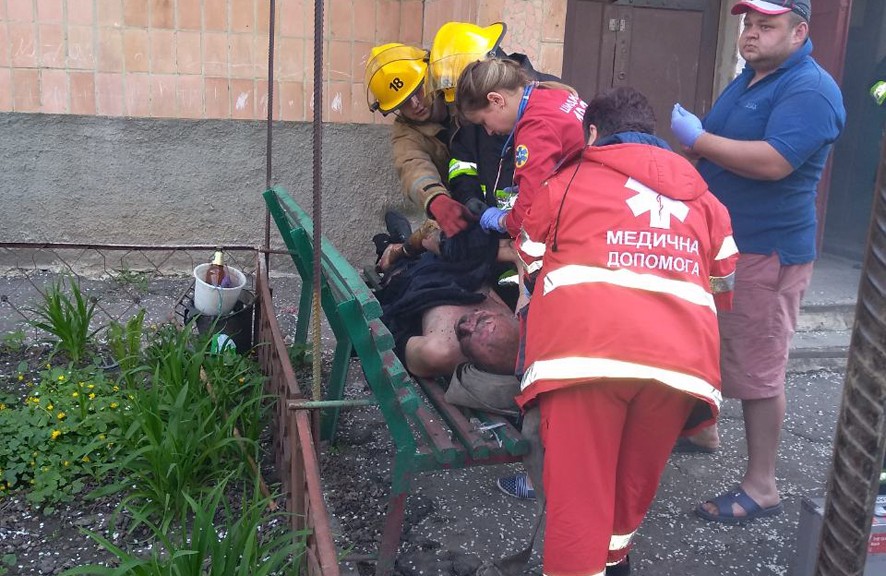 Вісті з Полтави - У Лубнах під час пожежі пожежники врятували чоловіка
