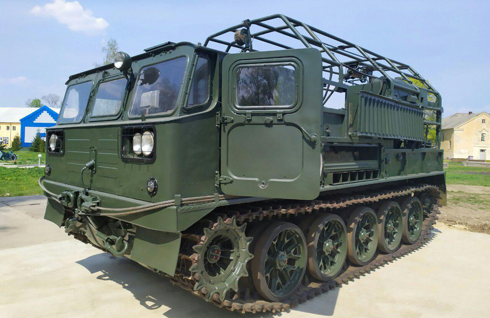 Вісті з Полтави - В авіамістечку до 9 Травня окрім танка Т-34 презентують артилерійський тягач-кабелеукладач