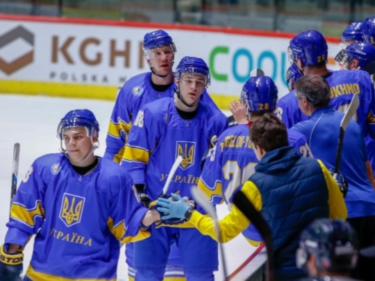 Сборная Украины продула на ЧМ по хоккею лидеру дивизиона(видео)