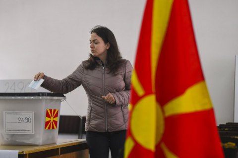 В Нордовой Македонии проходит другой тур президентских выборов