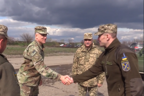 Делегация посольства США побывала зону ООС на Донбассе