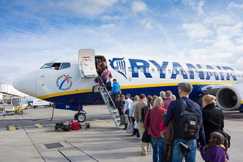 Пятничный рейс Ryanair "Киев-Варшава" будет летать дважды в сутки