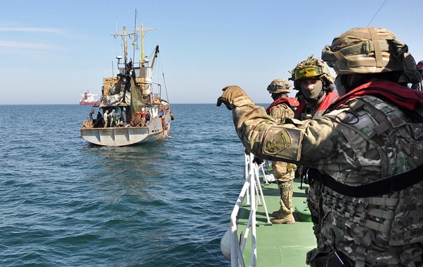 В Черном море пограничники задержали турецкие корабли