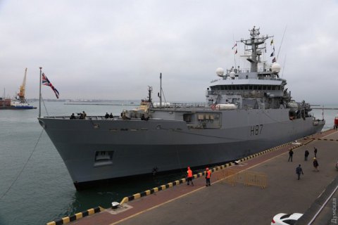 Британский корабль-разведчик с украинскими стажерами покинул Одессу и взял курс на Босфор