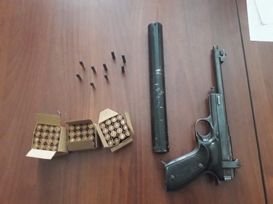 В Полтаве у торговца оружием изъяли домодельный пистолет, засветившийся в громогласном душегубстве(фото)