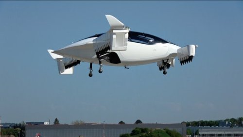 Электрический самолет Lilium Jet в полете