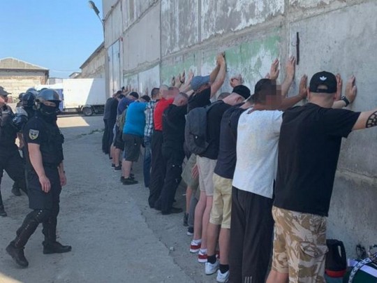 Пальба на складах одесского «7-го километра»: задержаны более 20 человек