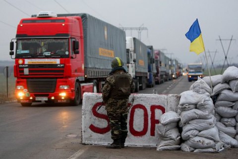 Швейцария навестила на Донбасс 400 тонн гумпомощи