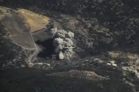 Израиль штурмовал военные базы в Сирии в ответ на удар по Голанам