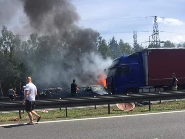 В Польше столкнулись и загорелись 7 автомобилей, 6 погибших