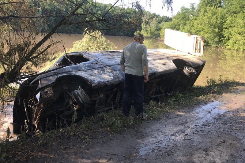 В Винницкой области в реку упал автомобиль с химикатами, в Белокипенной Церкви перекрывают водоснабжение
