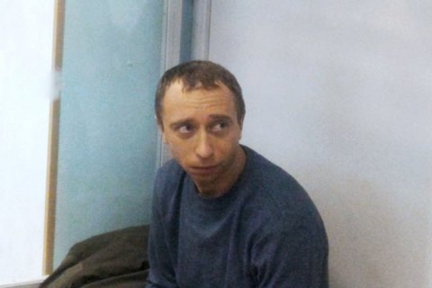 Снайперу "Омеги", подозреваемому в душегубстве Александра Храпаченко, суд переменил домашний арест на ночной